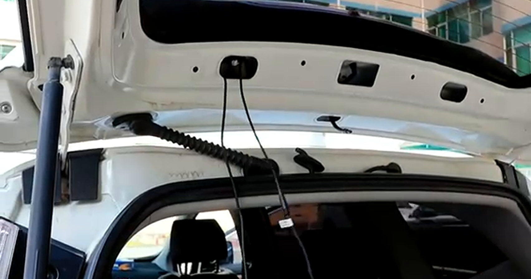 Removing the original Honda CR-V third brake light